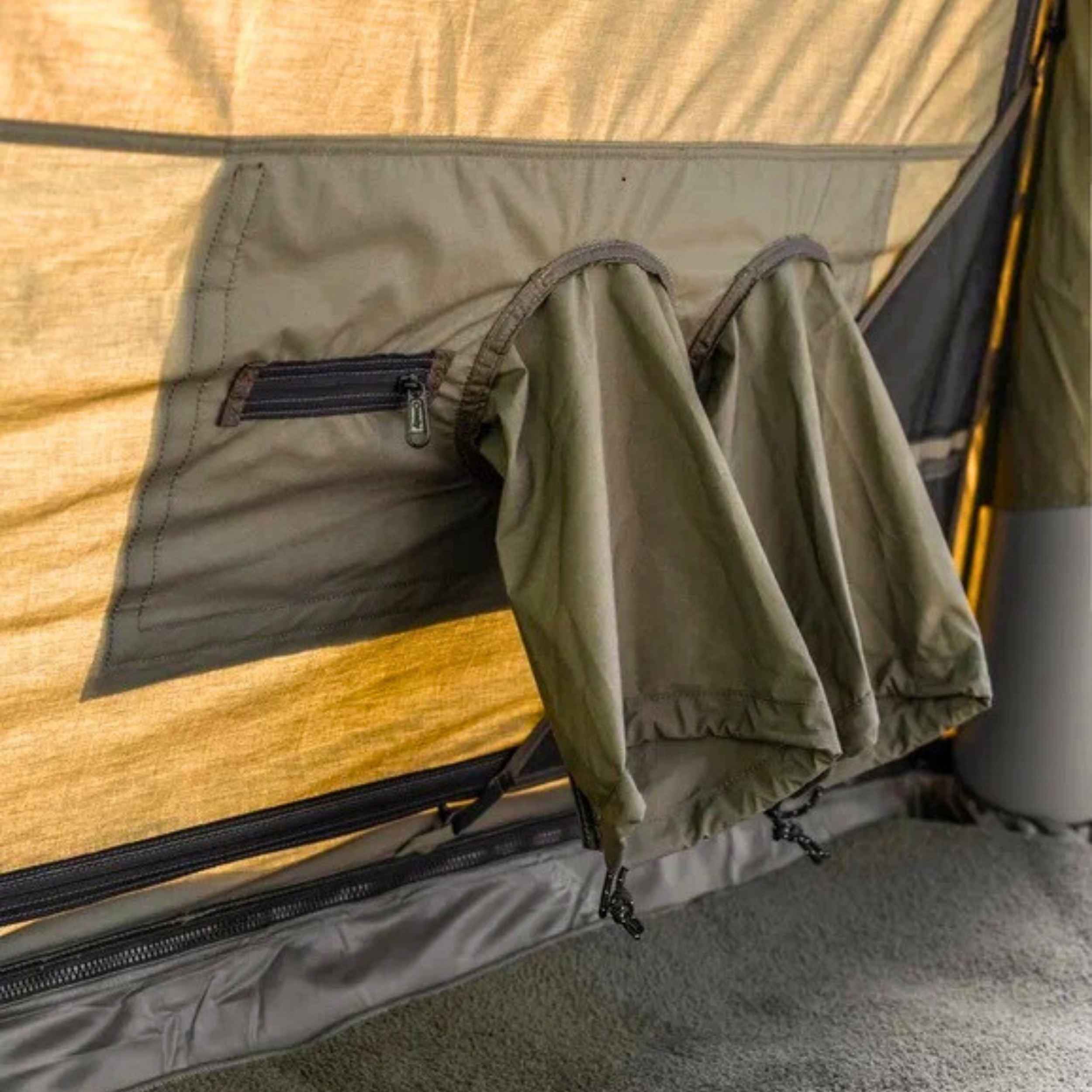Coody Aurora Dome Forest Green Inflatable Shelter for Outdoors (2-4 person) - Image 10
