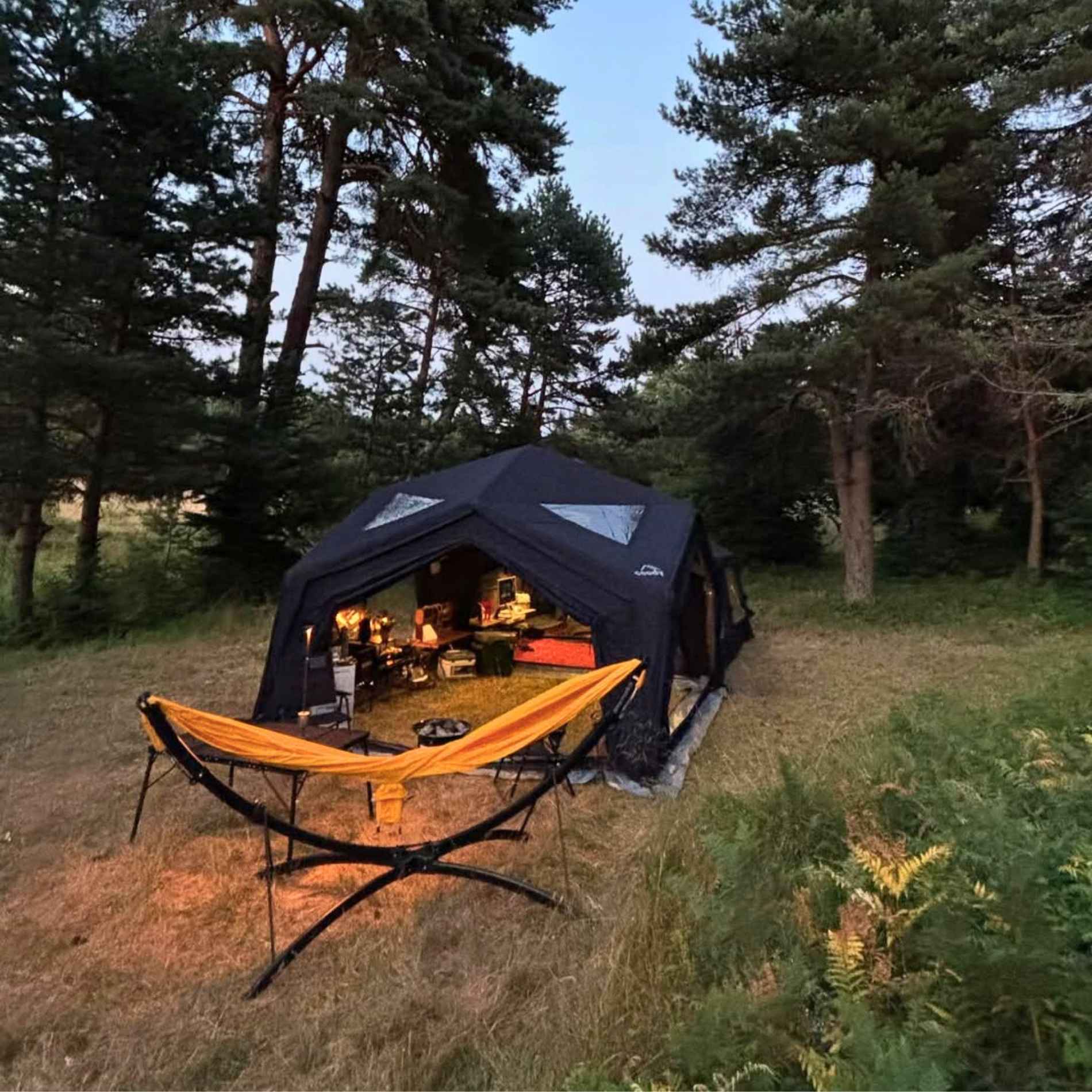 Coody Air Tent Hub Shelter Black Inflatable Tents for Camping (2-6 Person) - Image 11